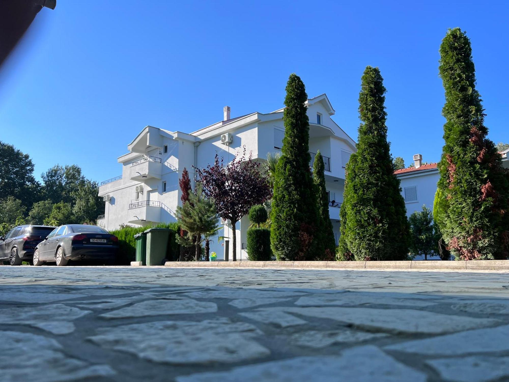 Residence Leora Ulcinj Exterior photo