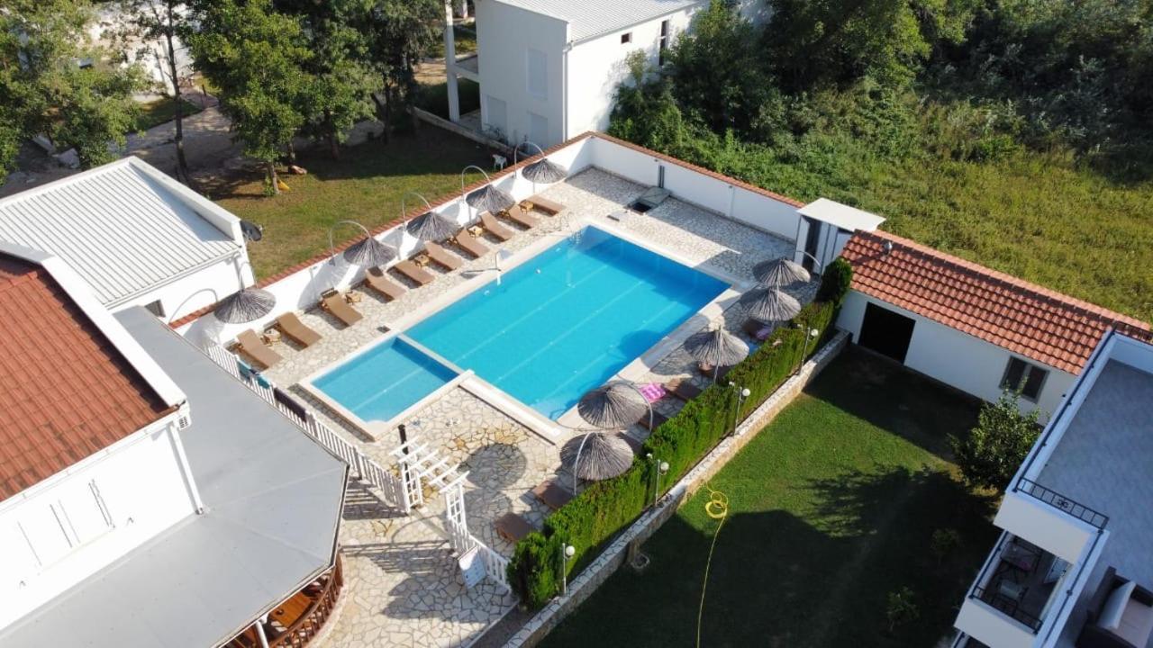 Residence Leora Ulcinj Exterior photo
